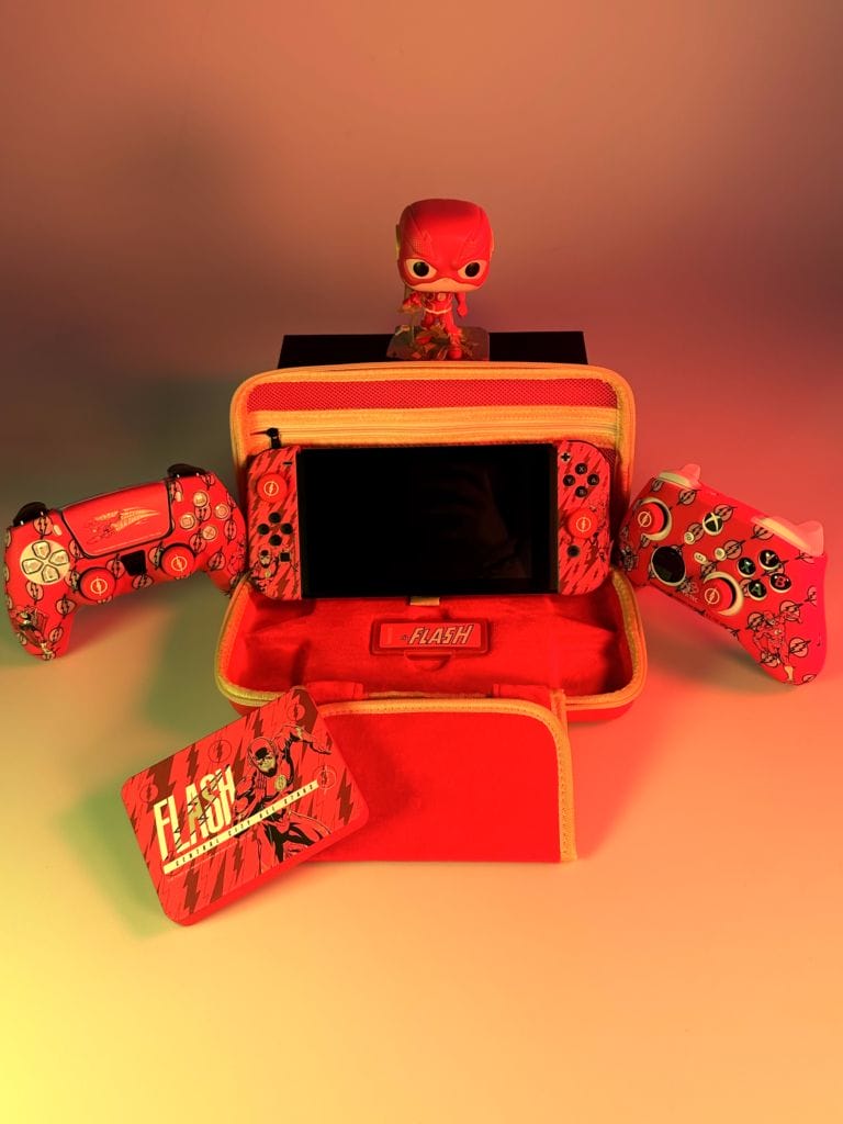 Flash es el nuevo protagonista de los accesorios de FR-TEC flash