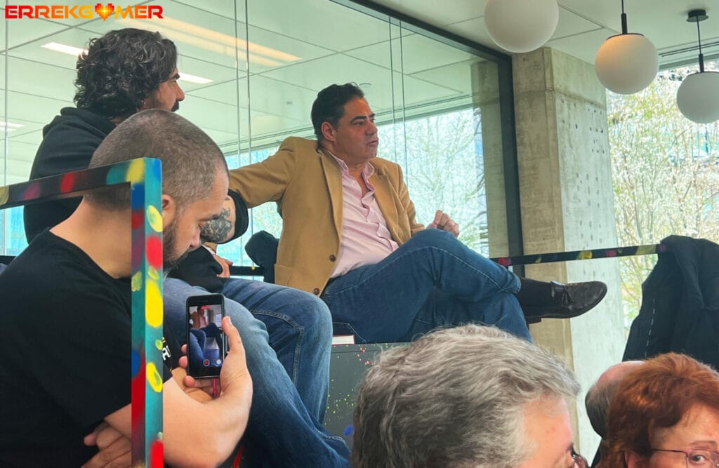 Hemos asistido a la presentación de Cinco Duros: La Historia del Videojuego en España (Vol.2) Hemos asistido a la presentación de Cinco Duros: la historia del videojuego en España (Vol.2)