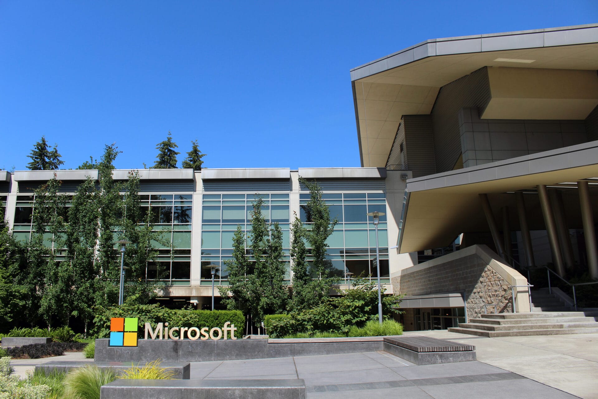 Microsoft afronta despidos de 9.000 personas más